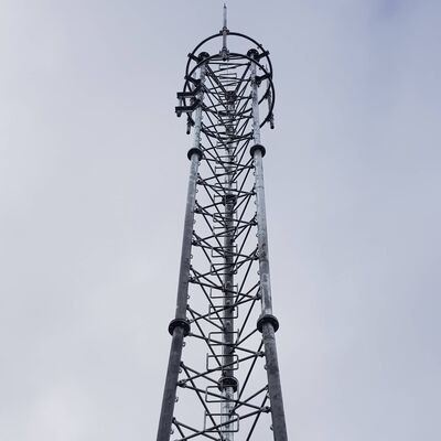 自立型3脚管型鉄塔 電気通信用の電磁マスト 屋外5G4Gマイクロ波通信に適しています