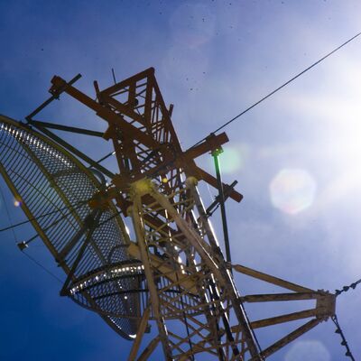 田舎の無線ネットワーク カバレッジのための軽量の Guyed ワイヤー タワーの迅速な設置