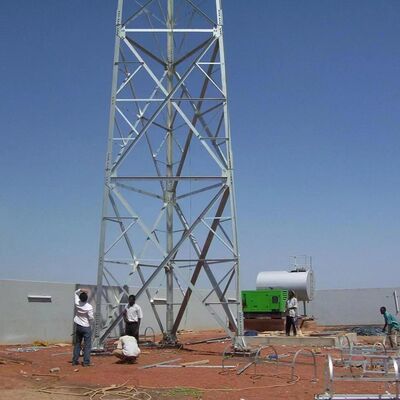 田舎の 5G のための費用対効果の高い溶融電流を通された 3 脚の角度の鉄塔