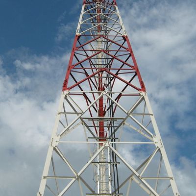 高解像度 三角式無線通信 3本足のチューブル式鉄塔 40M/S