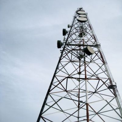 30m パイプWiFi 3脚チューブル鋼塔 格子 無縫マスト マイクロ波通信 アンテナ塔