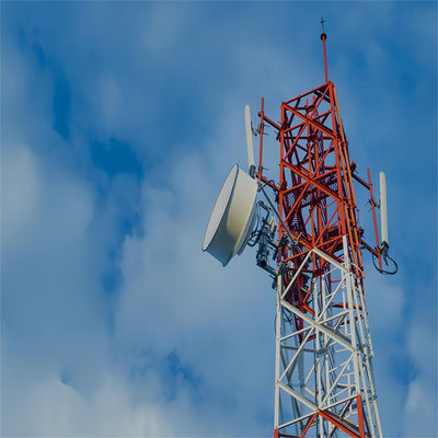 A36 Astm 60 M メートル 4 脚の鉄製マイクロ波通信塔 50 フィート 自立塔