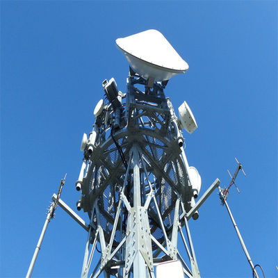 屋上 3 脚 の 管形 鉄塔