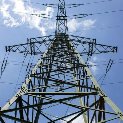 電源 高電圧 送電塔 鉄柱 アンテナ モノポールの塔