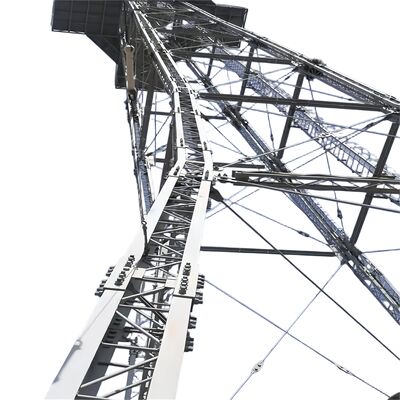 鉄製の4脚の角型鉄塔 螺栓ナッツとローバーで DIN 7990とISO 6507 1 安定と組立基準を満たす