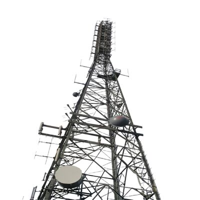 鉄製の4脚の角型鉄塔 螺栓ナッツとローバーで DIN 7990とISO 6507 1 安定と組立基準を満たす