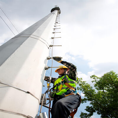 モノポールタワーの電信構造 高耐性鋼と軽量鋼のグレードで GB T と EN 10025 規格を満たす