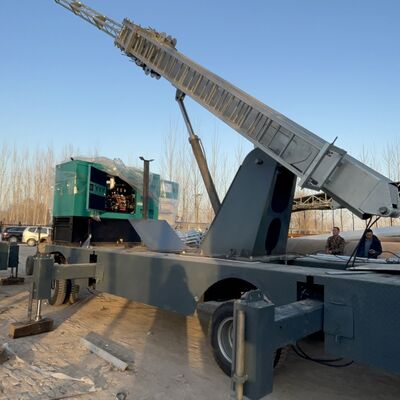 通信および照明タスク向けのパフォーマンスを提供する、垂直偏差1000分の1未満のヘビーデューティ伸縮タワー