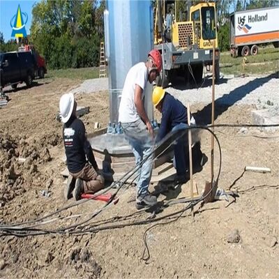 A36 astm EN 1991 1 4 および EN 1993 3 1 設計コードを満たす Q235 および Q355 鋼グレードで構築されたモノポール タワー通信シングル シャフト