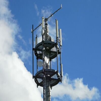 11 17 23 メートルスペース効率の良いモノポール管状亜鉛メッキ鋼屋外 5G 4G Wifi コンパクト通信タワー