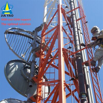 5G エッジ ネットワーク用の電源と統合された 3 脚の角のあるコンパクトな小型セル タワー