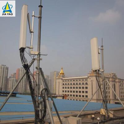 25M 30M 40m 都市部 5G スモールセル高密度化向けの軽量屋上モノポール タワー (基本設置面積が小さく、亜鉛メッキ鋼板を使用)